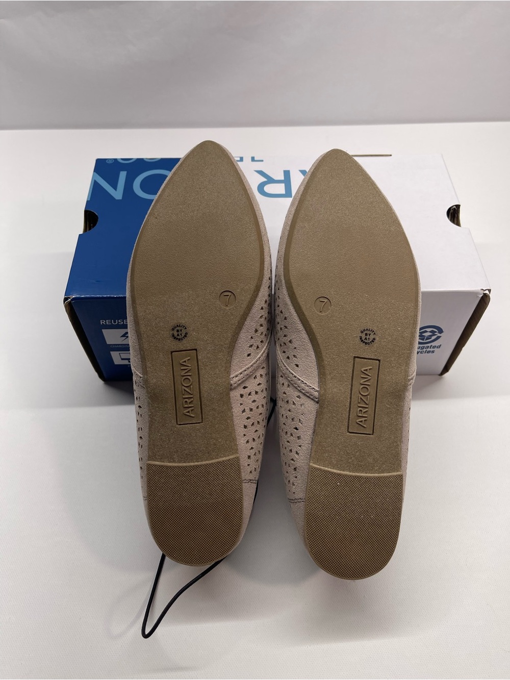 Arizona Julian Taupe Women's Size 7M Flat Style Shoes, New In A Box ,SKU #0118 - Picture 4 of 4